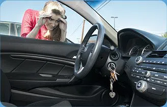 Locksmith Master Store Canoga Park, CA 818-488-2676 - locked-keys-in-car